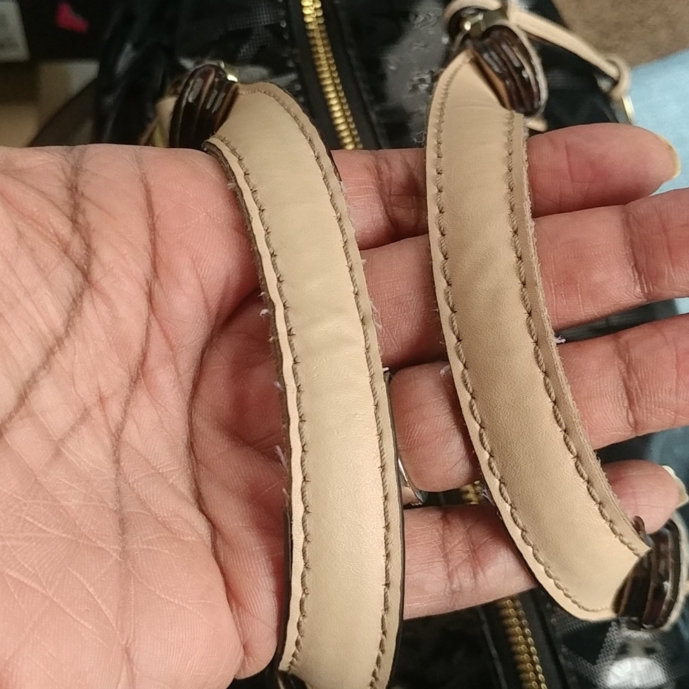 Grayson Satchel - Picture 2 of 12